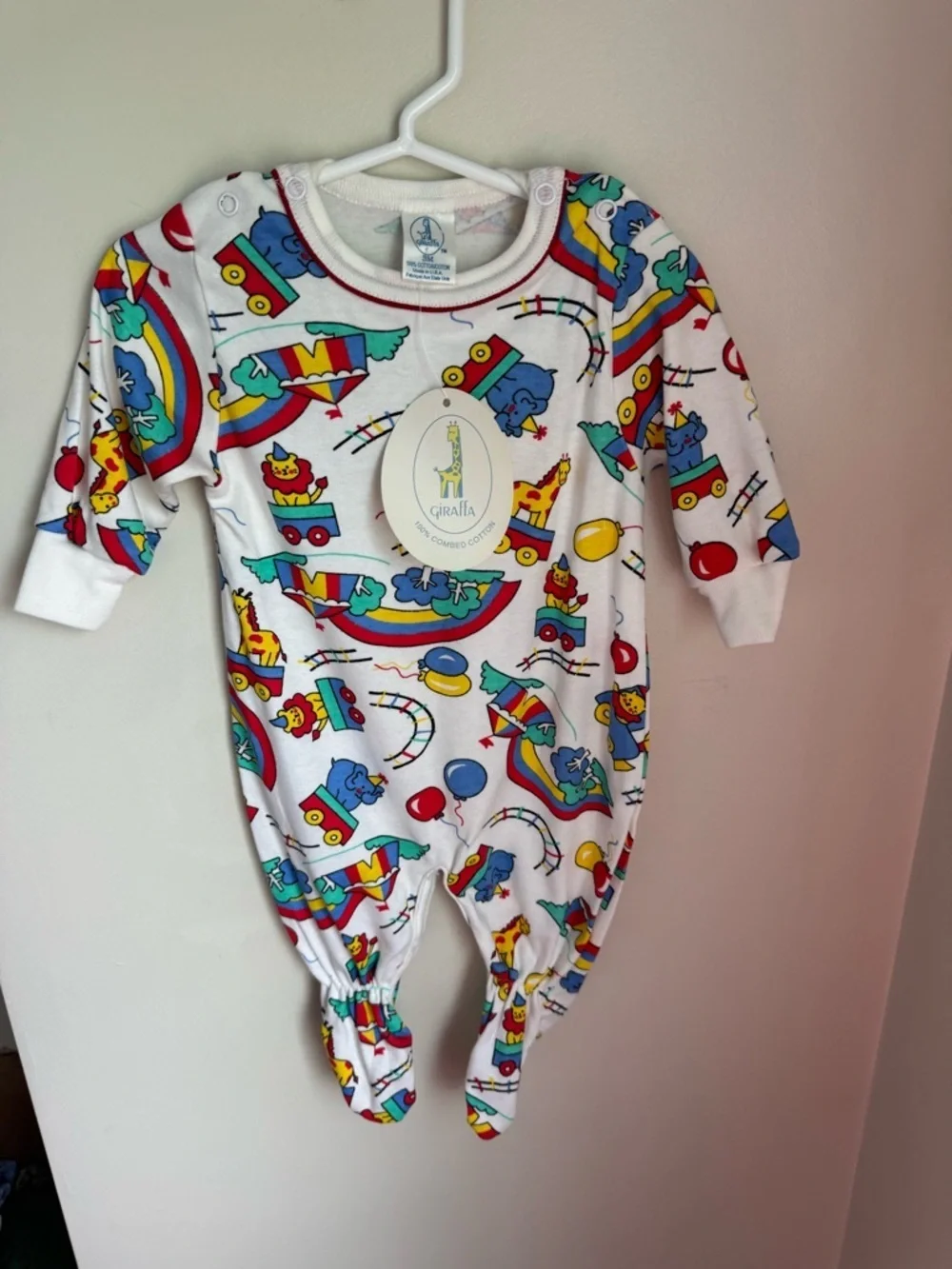 NWT Vintage Giraffa Cotton Kids Colorful Train Print Footie Size 3M